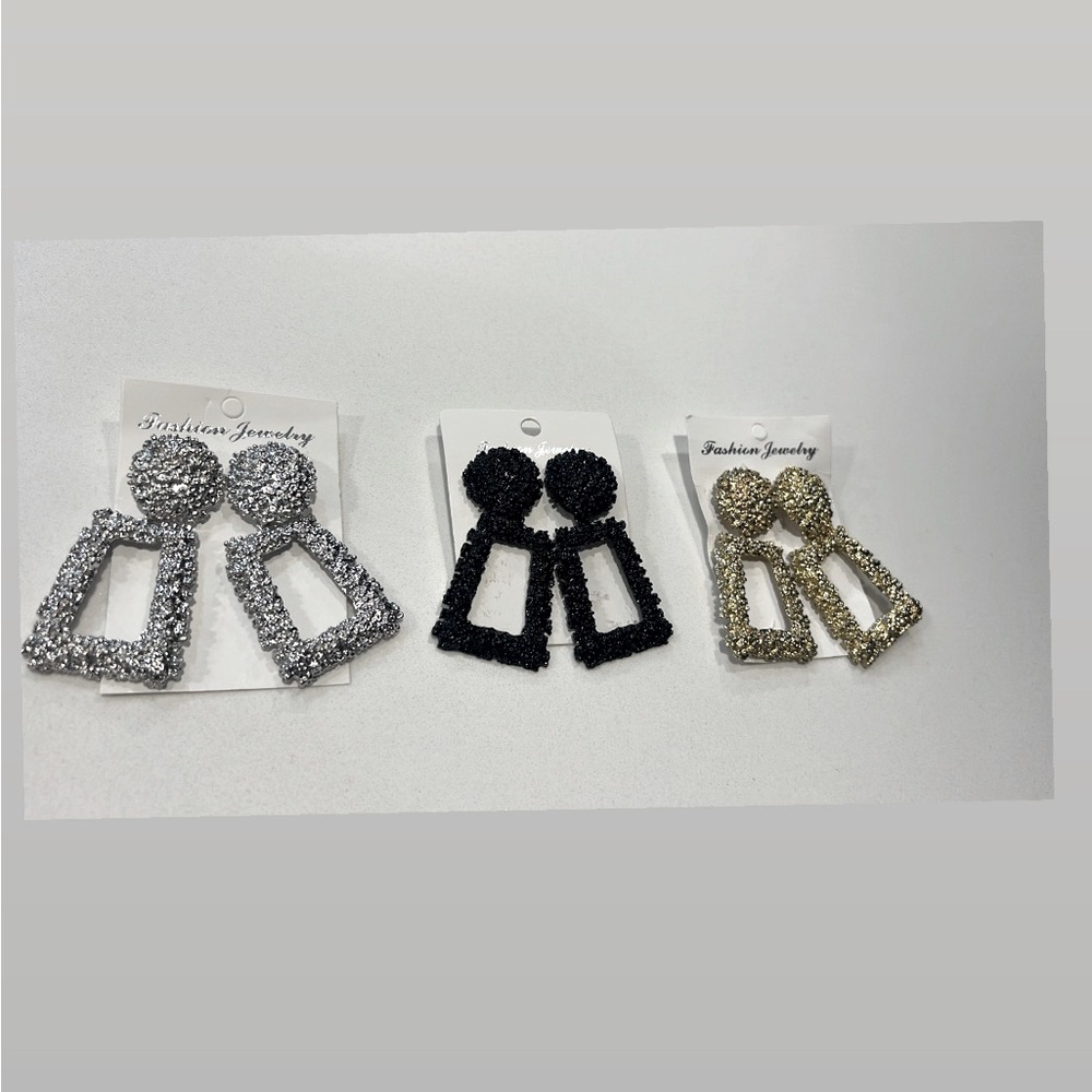 🌗Open rectangle textured drop earrings